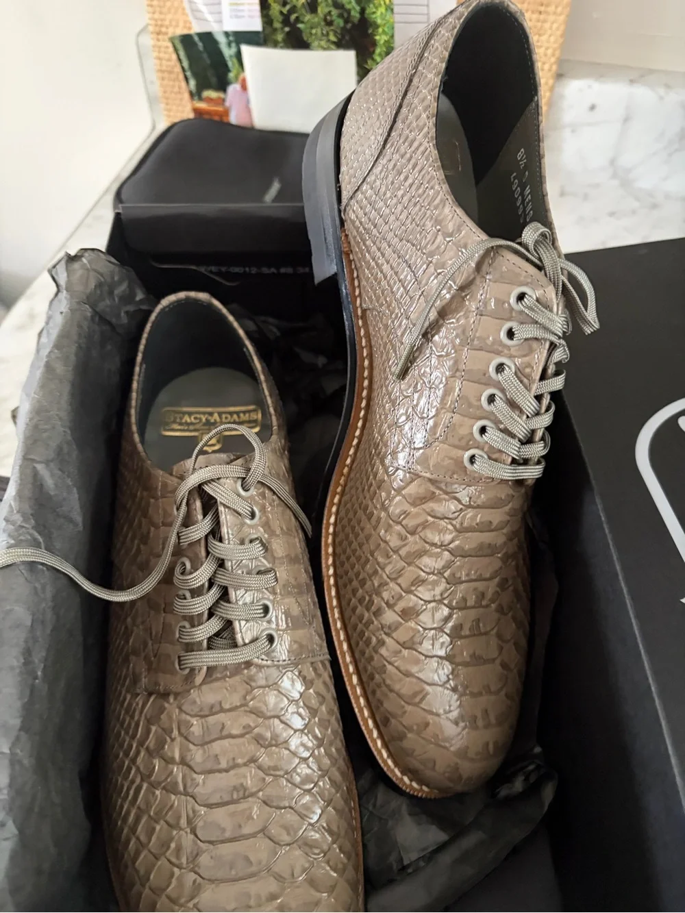 Stacy Adams Men's Brown Croc-Embossed Lace-Up Shoes size 8.5 D New